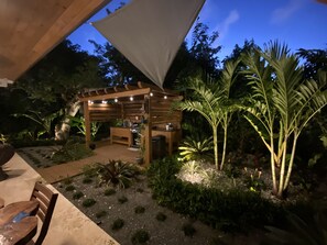 Outdoor dining - Private paradise in Key Largo (Key Largo)