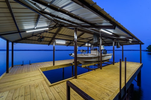 Lake Eufaula Waterfront Home - Paradise Point