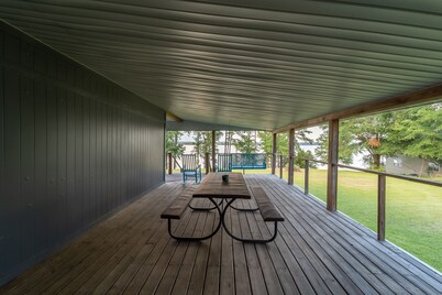 Lake Eufaula Waterfront Home - Paradise Point