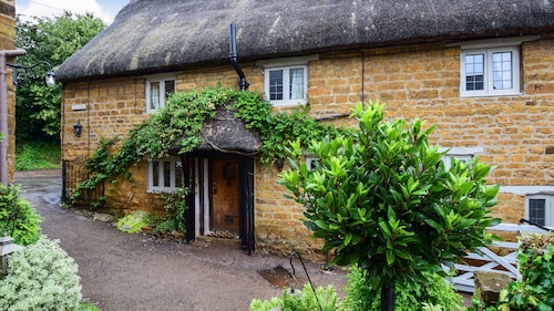 Suncroft - sleeps 8 guests  in 3 bedrooms