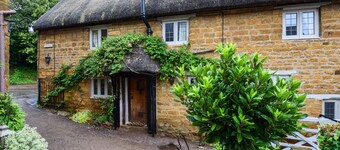 Suncroft - sleeps 8 guests  in 3 bedrooms