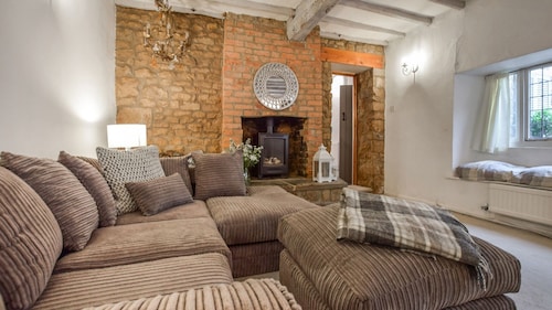 Suncroft - sleeps 8 guests  in 3 bedrooms