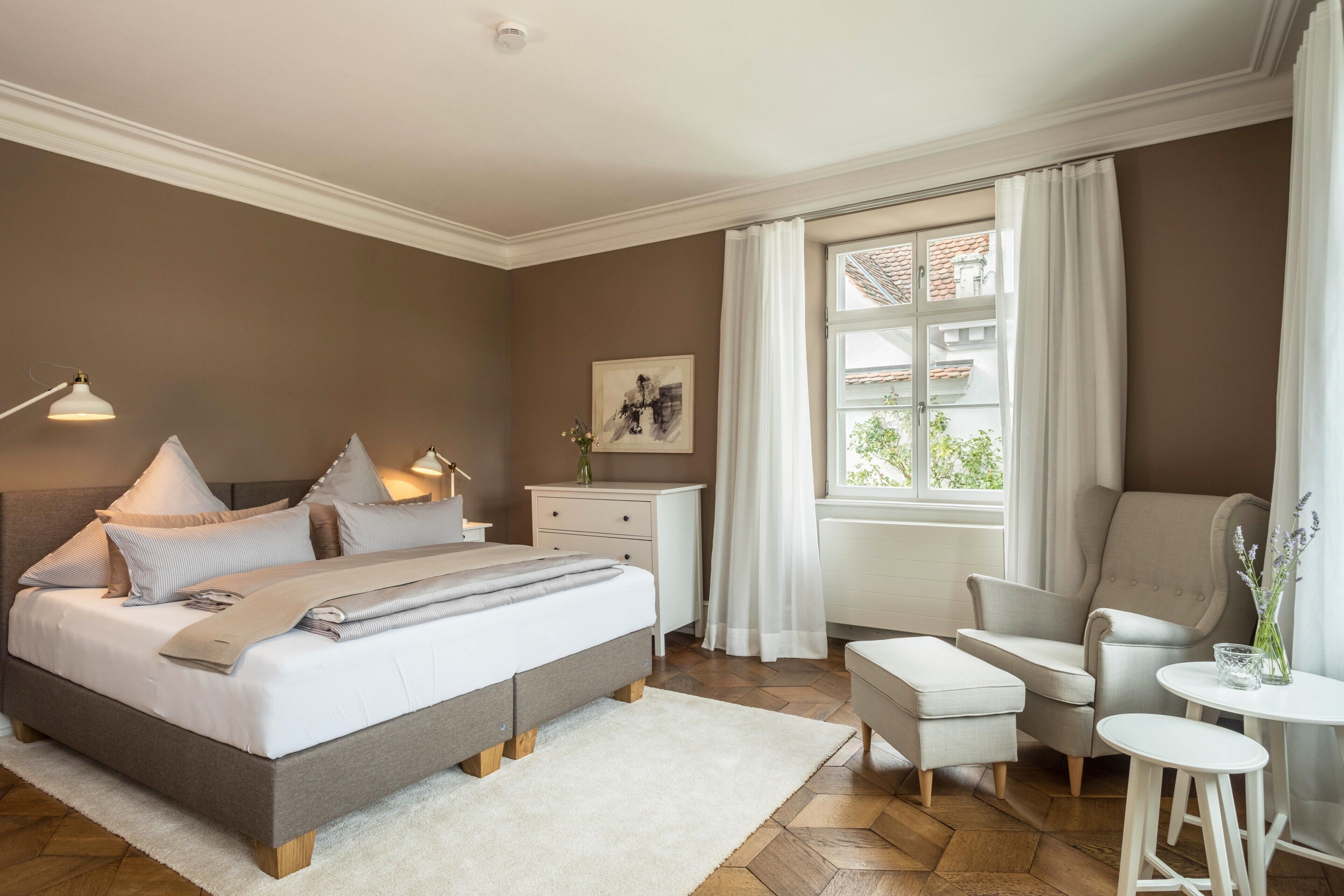 1 habitación, tabla de planchar con plancha, wifi gratis y ropa de cama 