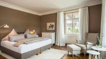 1 habitación, tabla de planchar con plancha, wifi gratis y ropa de cama