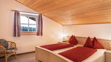 2 bedrooms, free WiFi, bed sheets