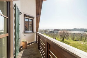 Property grounds - Apartment “Ursula Hiemer 1” with Lake and Mountain View and Wi-Fi (Kressbronn)