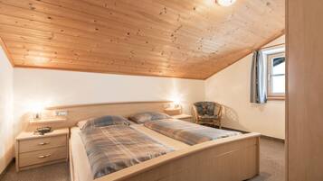 2 bedrooms, free WiFi, bed sheets