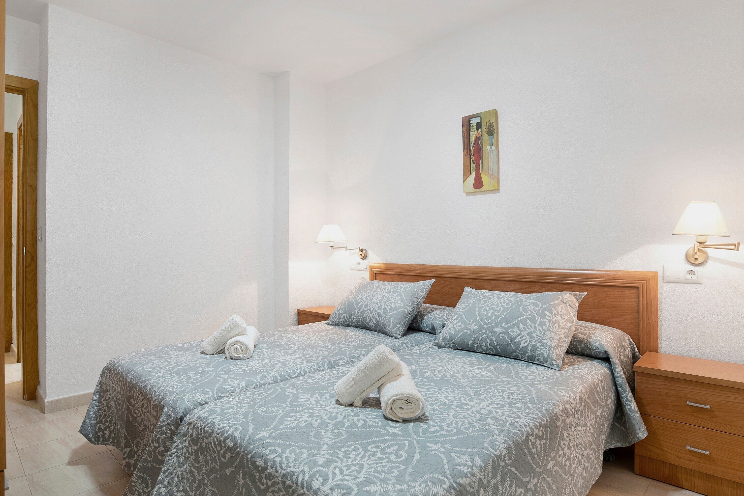 3 habitaciones, tabla de planchar con plancha y wifi gratis 