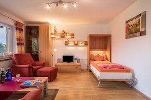 1 habitación, tabla de planchar con plancha, wifi gratis y ropa de cama 