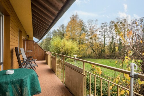 High-Quality Apartment “Ferienwohnung Steinhilber 2” close to the Lake