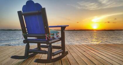 Waterfront Cabin with Amazing Private Fishing Pier and 6 Acres on the bay