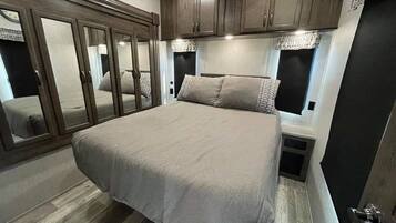 2 chambres, Wi-Fi gratuit, draps fournis