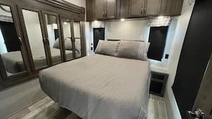2 habitaciones, wifi gratis y ropa de cama