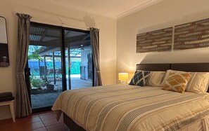 3 slaapkamers, een strijkplank/strijkijzer, wifi, beddengoed