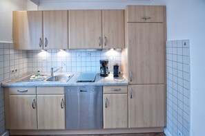 Kühlschrank, Mikrowelle, Geschirrspüler