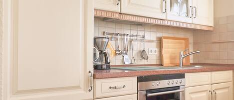 Fridge, microwave, oven, coffee/tea maker