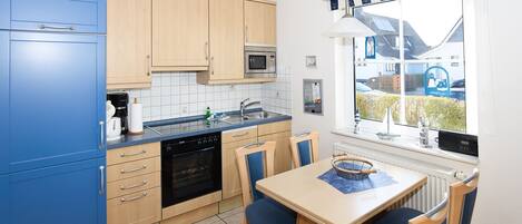 Réfrigérateur, micro-ondes, four, lave-vaisselle