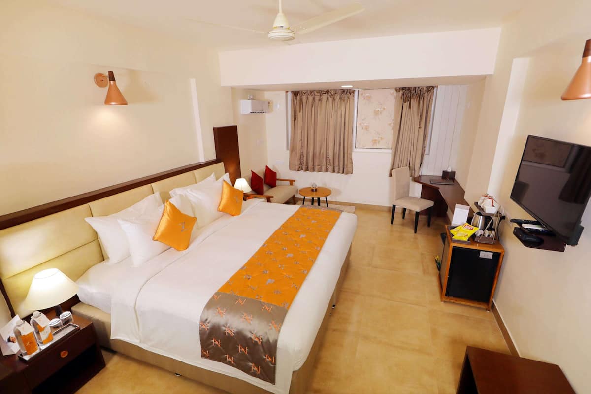 1 bedroom, Egyptian cotton sheets, premium bedding, minibar