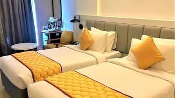 Standard Twin Room | Egyptian cotton sheets, premium bedding, minibar, desk