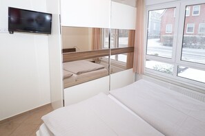 1 bedroom, WiFi, bed sheets - Duhner Dorfvilla, Fewo 1 - Duhner Dorfvilla Fewo 1 (Cuxhaven)