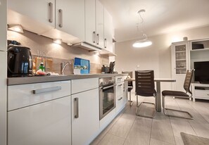 Køleskab, mikrobølgeovn, ovn, opvaskemaskine