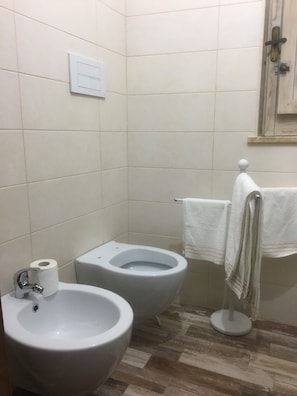 Hair dryer, towels
