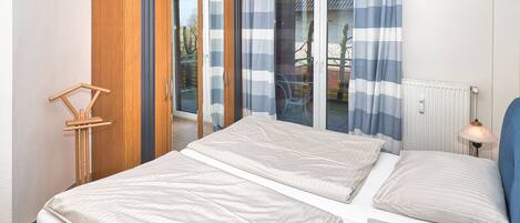 2 bedrooms, WiFi, bed sheets