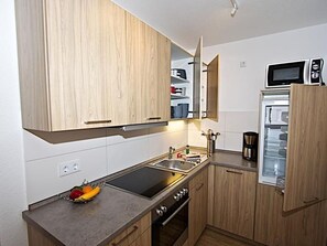 Køleskab, mikrobølgeovn, ovn, opvaskemaskine