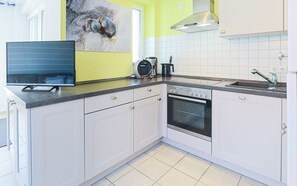 Fridge, microwave, oven, coffee/tea maker
