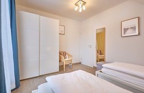 3 quartos, cofres nos quartos, Wi-Fi, roupa de cama