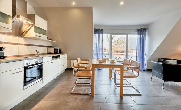 Køleskab, mikrobølgeovn, ovn, opvaskemaskine