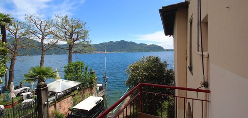 SPECIAL OFFER Fanny Apartment DIRECTLY ON THE LAKE