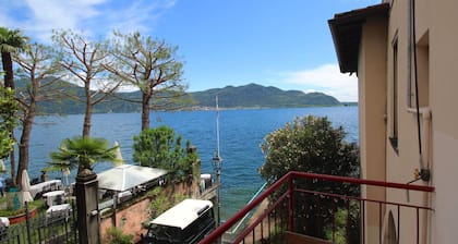 SPECIAL OFFER Fanny Apartment DIRECTLY ON THE LAKE