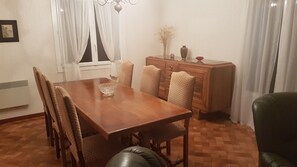 Dining - Detached house on the outskirts of Riez (Riez)