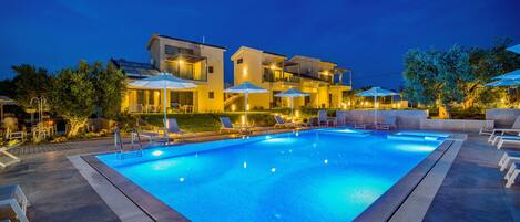 Façade de lâhĂ©bergement - soirĂ©e/nuit