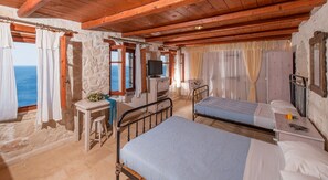 4 camere, ferro/asse da stiro, Wi-Fi gratuito