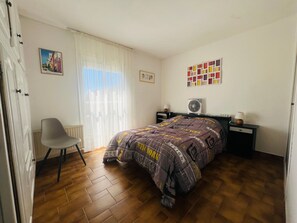 2 bedrooms