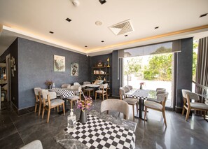 Ilmainen päivittäinen buffetaamiainen 