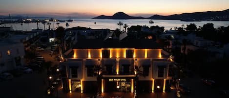 المنشأة من الخارج