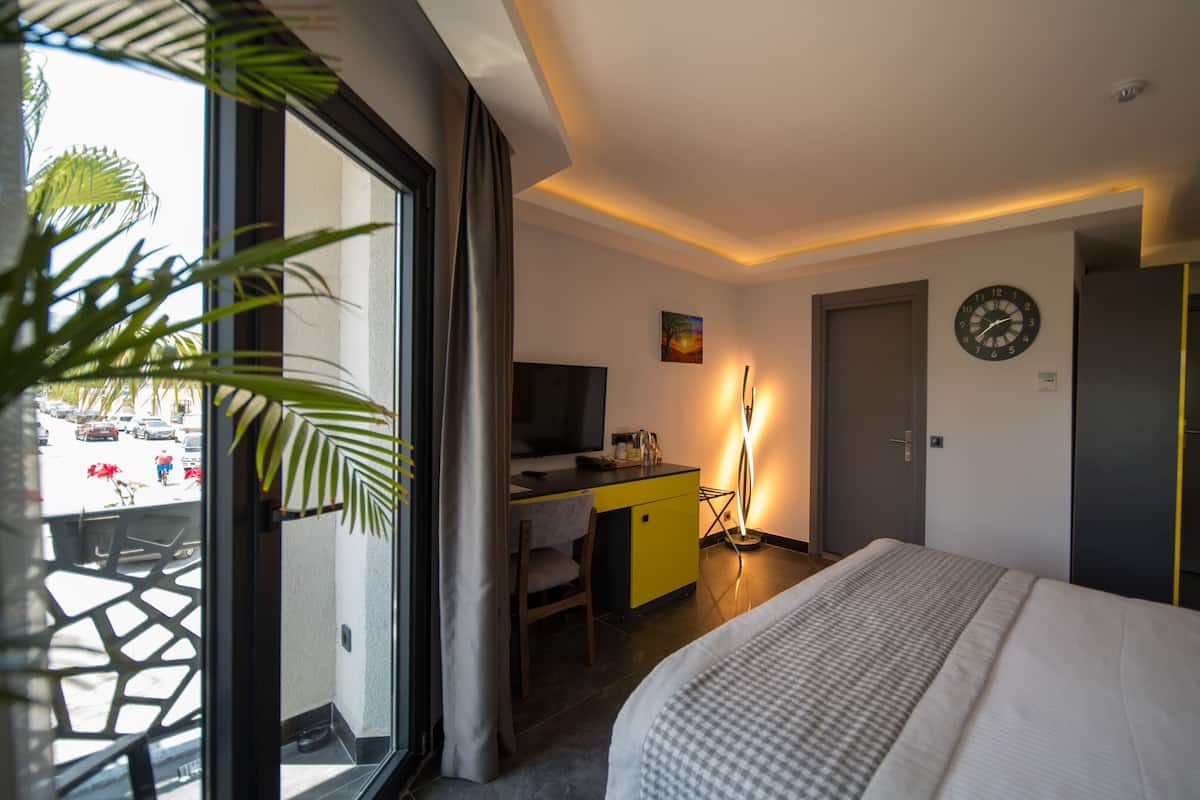 Kamar Deluks, 1 kamar tidur, pemandangan kota | 1 kamar tidur, seprai Frette Italia, seprai premium, dan brankas