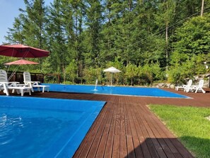 Sæsonbestemt udendørs pool