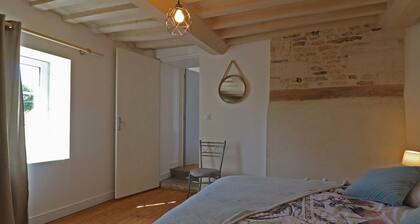 Amplia Casa de Campo con Futbolín y Jardines