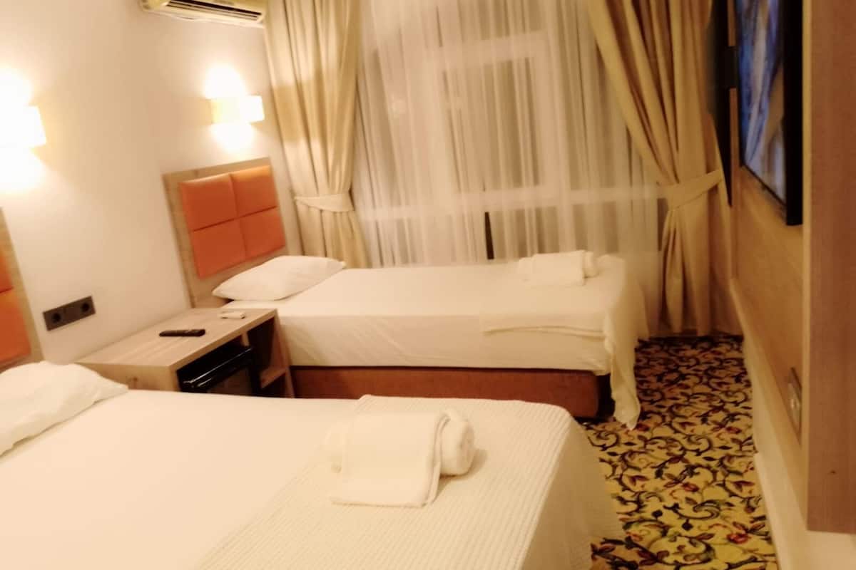 Large Oda | Free WiFi, bed sheets