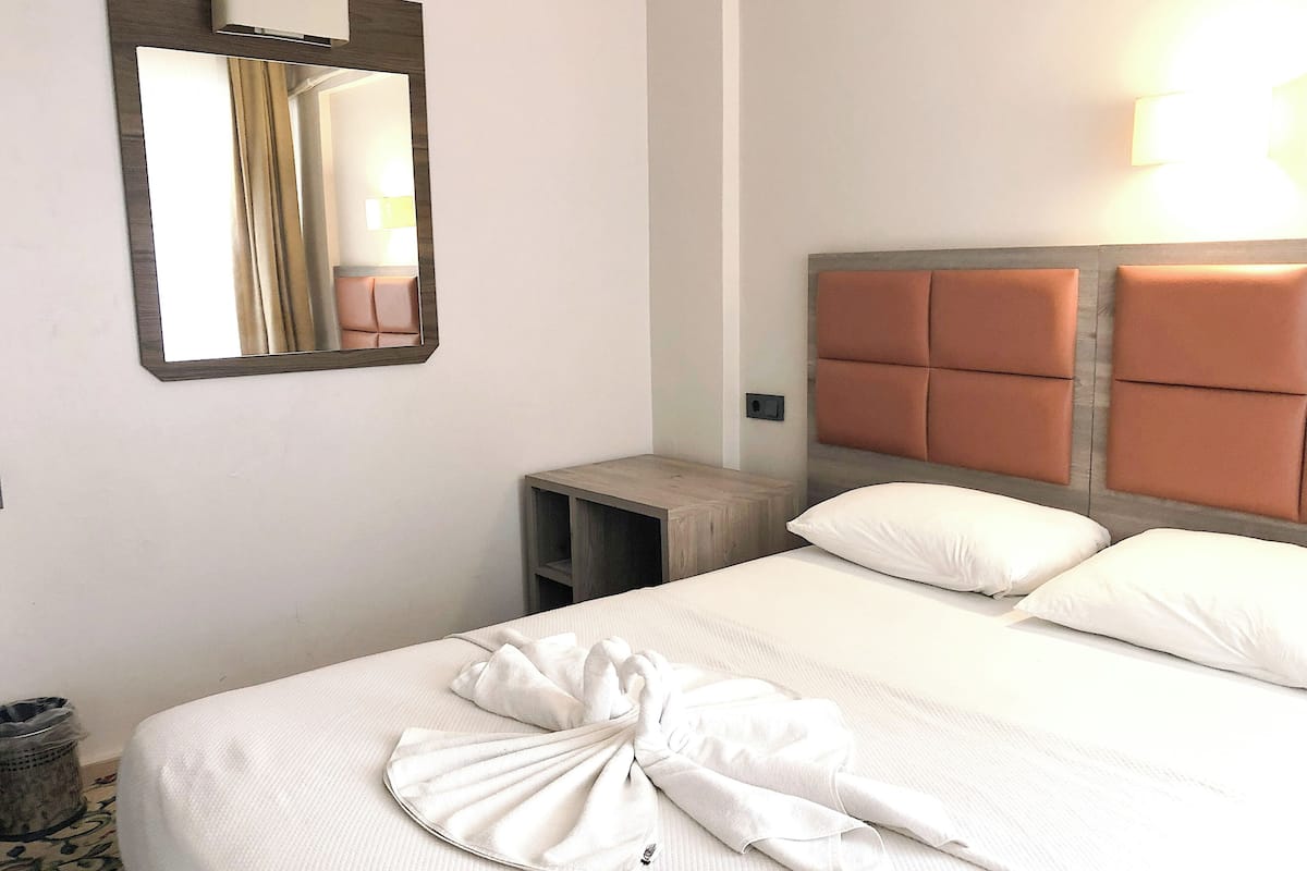 Double 1 Oda | Free WiFi, bed sheets