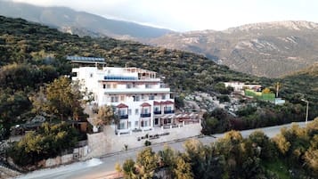 Fachada de la propiedad