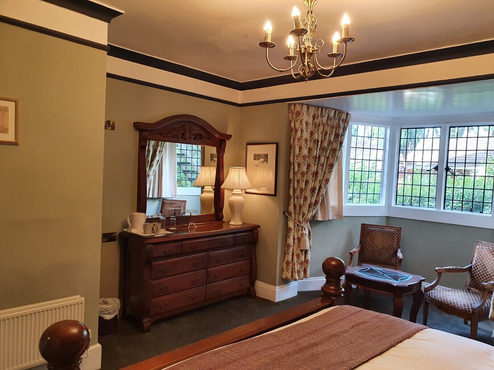 superior queen room | free wifi, bed sheets