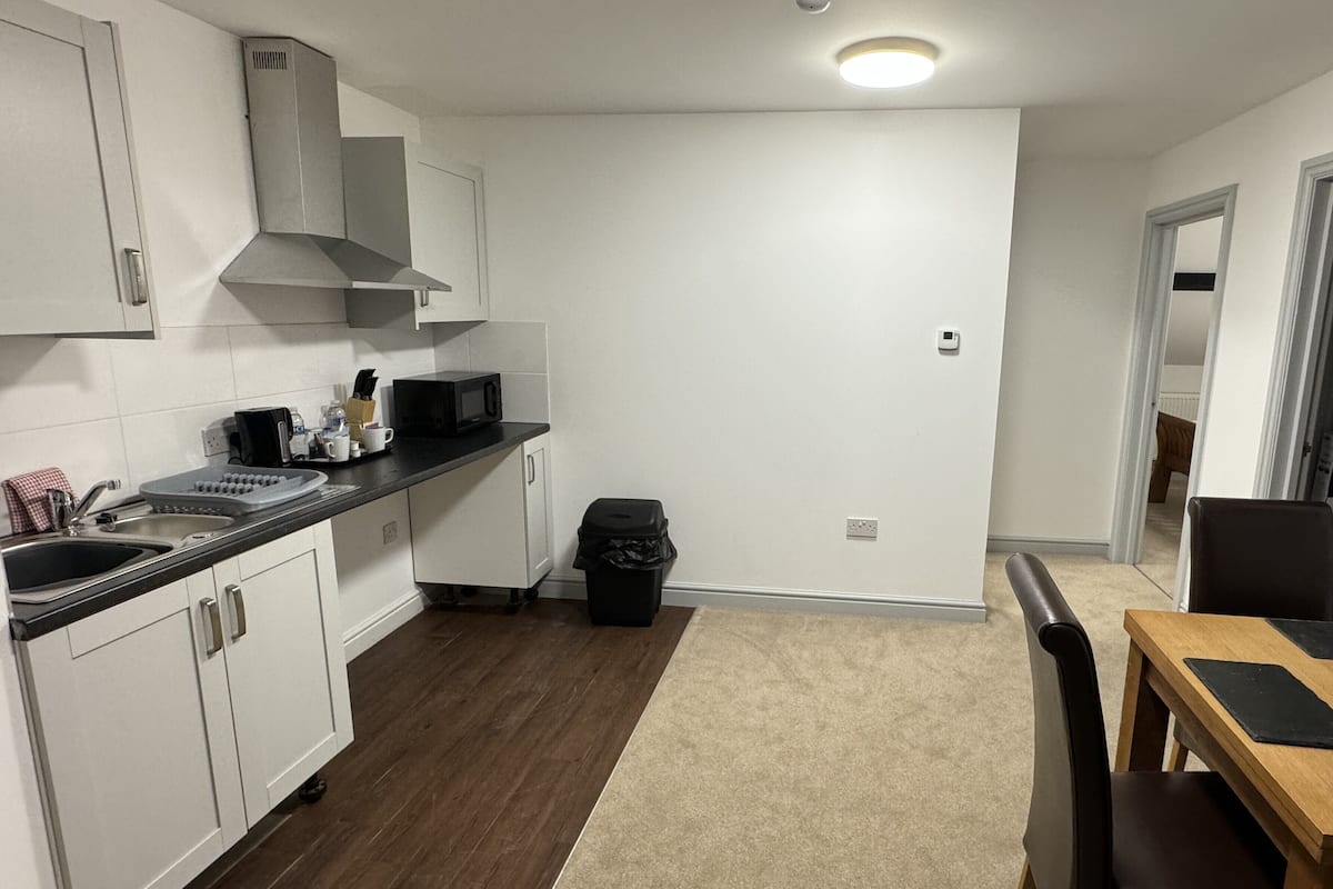 executive apartment | private kitchen | coffee/tea maker, electric kettle