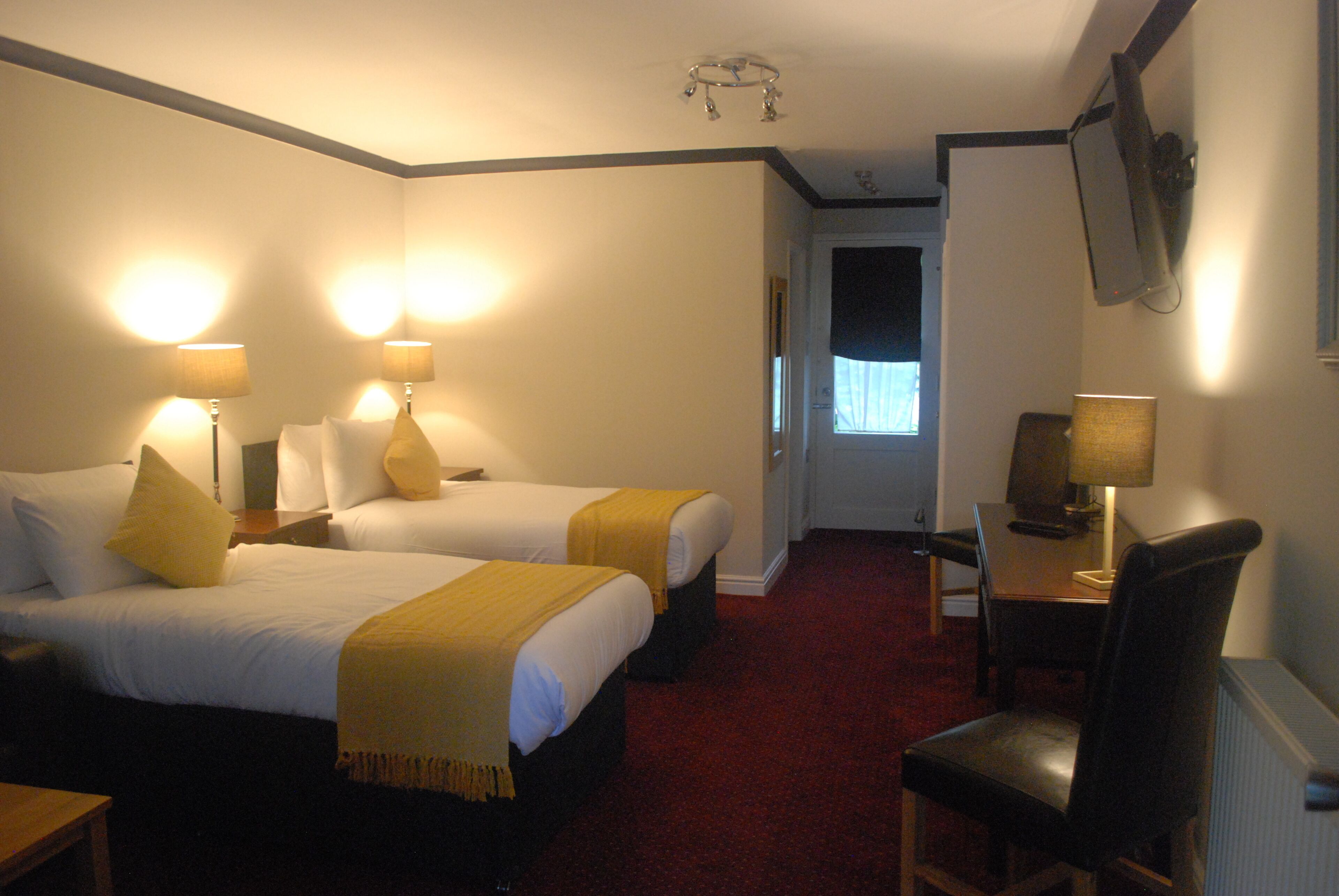 apartment with garden view twin | free wifi, bed sheets