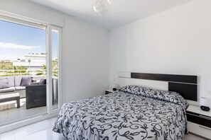 3 Schlafzimmer, Bügeleisen/Bügelbrett, WLAN, Bettwäsche