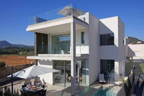 Outdoor dining - La Manga Club Las Dalias Villa 564 (La Manga Club, Cartagena)